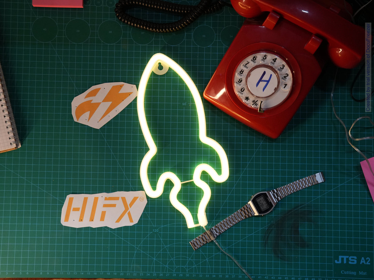 Neon Lights(Rocket